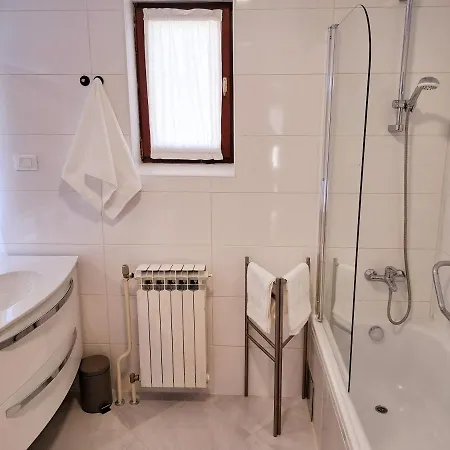 Semesterbostad House Casa Maria *