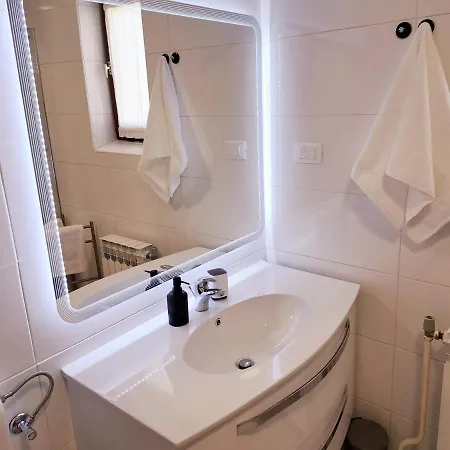 Semesterbostad House Casa Maria *